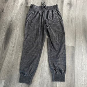 Athleta womens Camden Printed Jogger Green Gray